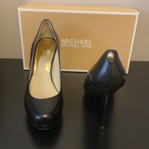 Michael Kors Black Leather Ionna Pumps